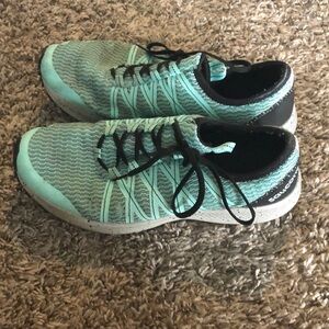 Saucony Tennis Shoes